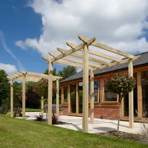 Rowlinson Traditional Timber Pergola