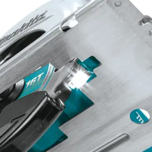 MAKITA DSS501Z 18v Circular saw 136mm blade