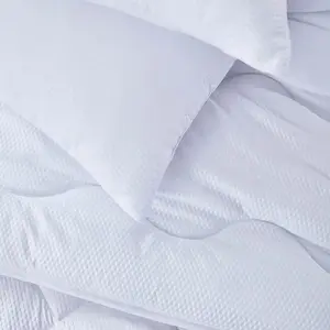 Martex Health & Wellness Seersucker 10.5 Tog Microfibre Duvet