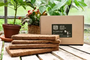 COCONUT COMPOST. Organic Coir Soil. 24L (4x6L) Peat Free + Plastic Free. Indoor + Outdoor Plants. Professional Standard.