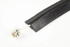 The Ramp People Cable Ramp Black 1m - 9m (1m) 20mm Channel Diameter Rubber Cable Protector 2000kg capacity