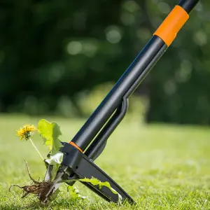 Fiskars Xact Weed puller