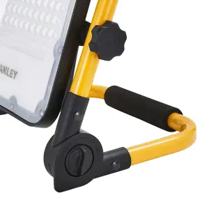 Stanley 3.7V 30W Cordless Integrated LED Rechargeable Work light, 4500lm