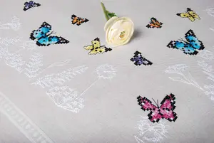 EMB T/CLTH B/FLY DANCE - Embroidery Kit: Tablecloth: Butterfly Dance - Vervaco