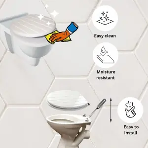 Universal White Grooved Toilet Seat with Fixings