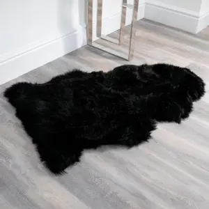 Luxurious Black Sheepskin Rug XXL