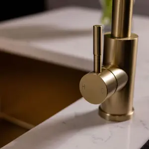 Flode Dolja Kitchen Sink Mixer with Concealed Pull Out Hose and Spray Head Brushed Brass