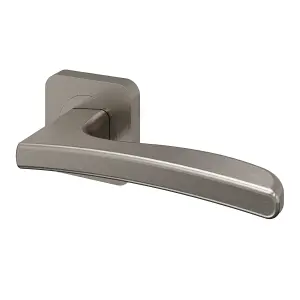 GoodHome Irvil Brushed Nickel effect Round Latch Door handle (L)126.5mm (D)58mm, Pair