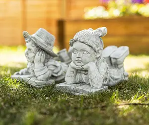 Stone Effect Reading Boy & Girl Ornament