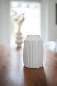 Vase "Lisa" - Beautiful Vase Made From Sustainable 3D Printing - Perfect Decoration For Every Home. Unique Gift For Style-Conscious Aesthetes