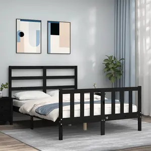 Berkfield Bed Frame with Headboard Black 140x190 cm Solid Wood