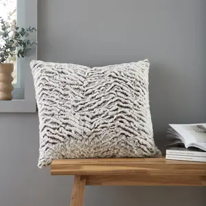 Wolf Faux Fur Cushion Cover