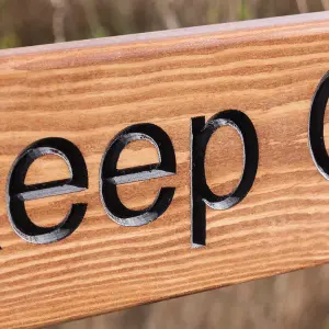 Peak Heritage Engraved Wooden Sign 30cm with Posts - Keep Out