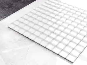 Glass mosaic on mesh for bathroom or kitchen 300mm x 300mm - Pole North Snow