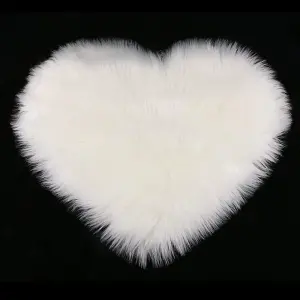 White Heart Shape Super Soft Shaggy Floor Area Rug Kids Room Decor Seat Pad 40 x 50 cm