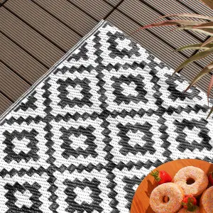 Outdoor Rug Garden Geometric  Waterproof Area Mat, Black White - 120 x 170cm