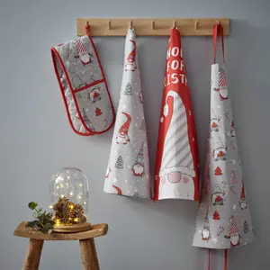 Catherine Lansfield Kitchen Christmas Gnomes 18x88 cm Oven Glove Grey/ Red