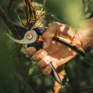 Fiskars Black & orange Bypass Pruner