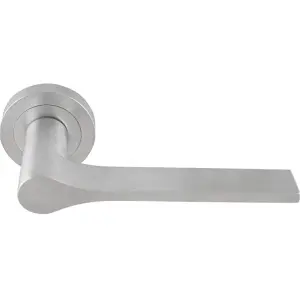 Contemporary Flat Door Handle Set - Satin Chrome Sleek Lever On Round Rose