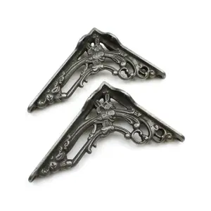 Oakcrafts - Pair of Antique Cast Iron Victorian Scroll Leaf Shelf Brackets - 110mm x 130mm