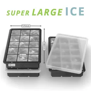 Oliver's Kitchen - Large Stackable Cube Ice Tray Set