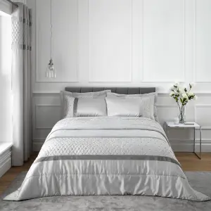 Catherine Lansfield Bedroom Sequin Cluster Quilted 240x260cm Bedspread Silver Grey