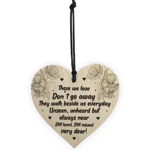 Memorial Hanging Heart Sign Bereavement Remembrance Poem Mum Dad Love Gift