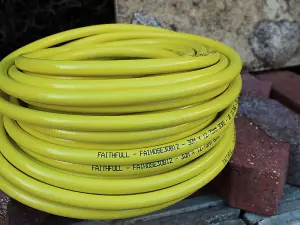 Faithfull CT072023108BKYE01 Heavy-Duty Reinforced Builder's Hose 30m 12.5mm (1/2in) Diameter FAIHOSE30B12