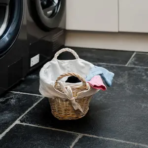 Hand Woven Wicker Laundry Basket with Handles Natural / Small (18 cm x 34 cm x 26 cm)