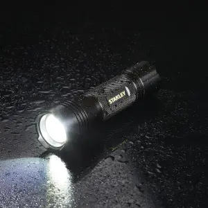 Stanley Black 350lm LED Battery-powered Torch