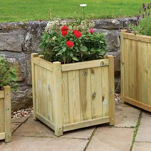 Zest Set of 3 Holywell Wooden Square Garden Planters Flowers