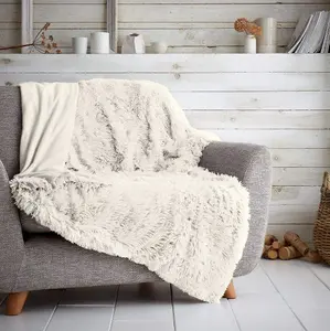 GC GAVENO CAVAILIA Comfy Cuddle Throw 150X200 CM Cream for Sofas Large Double Bed, Luxury Fuzzy Warm Faux Fur Fluffy Blanket