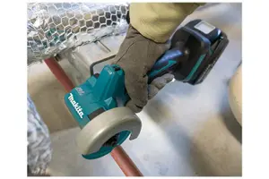 Makita DMC300Z 18V LXT Brushless 76mm Compact Cut Off Tile Saw + 3 Blades + Bag