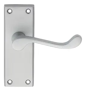 Carlisle Brass Satin Chrome Victorian Scroll Lever on Short Latch Backplate (DL55SC)