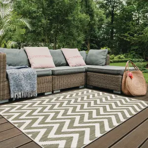 Duo Weave Collection Outdoor Rugs in Zigzag Design