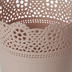 GoodHome Peach whip Plastic Lace Circular Plant pot (Dia) 13.7cm, (H)15.5cm, 1.5L