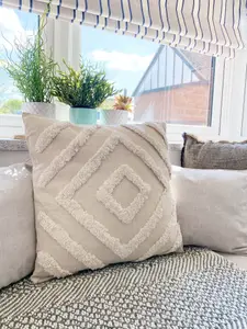 Square         Tufted         Scatter         Cushion