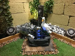 Duck Family Animal Animal Fountain Solar Water Feature