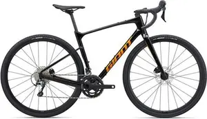 Giant Revolt Advanced 3 Gravel Bike 2024 in Black