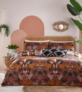 furn. Kaihalu Jungle Animal Floral Reversible Duvet Cover Set