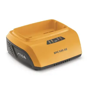 Stiga SAB700AE Cordless Battery Blower c/w 4Ah Battery & Quick Charger