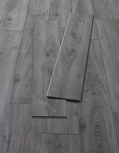 Swiss Krono Standard Plus - Millennium Oak Grey 7mm Laminate Flooring. 2.39m² Pack