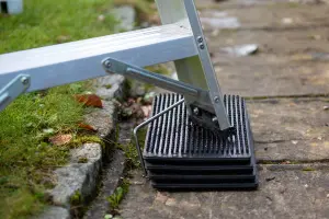 Laddermat, Ladder Leveller -  Anti-Slip for Sloping or Uneven Ground - Ladder Accessory