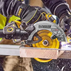 DeWalt DCS573H2T 18v 190mm XR FlexVolt Advantage Circular Saw 2X5ah Powerstack