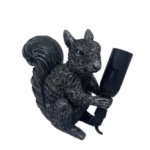 Hestia Squirrel with Bulb Lamp