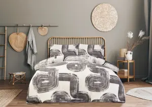 Smart Living Luxury Super Soft Reversible Elemental Geo Duvet Cover with Pillowcase