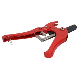 Ratcheting Plastic PVC Tube Cutter For Pipes Up To 42mm Plumbing Cutting Tool