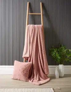 Bellissimo Home Thick Plush Faux Fur Throw Blush. Soft and Warm. 130 x 180cm