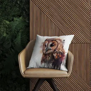 Tawny Owl Face Splashart Light Background Outdoor Cushion 60cm x 60cm