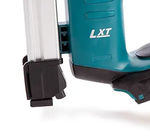 Makita DST221Z LXT Stapler 18V Bare Unit